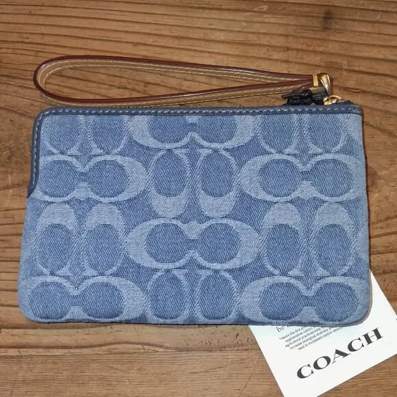 NWT Coach Corner Zip Wristlet In Signature Denim cdf35 - Picture 2 of 3